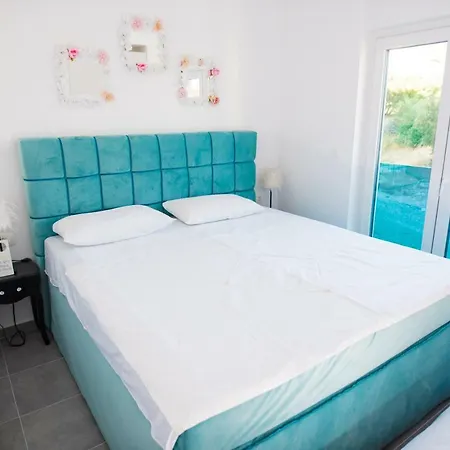 Mikulic Apartment Makarska