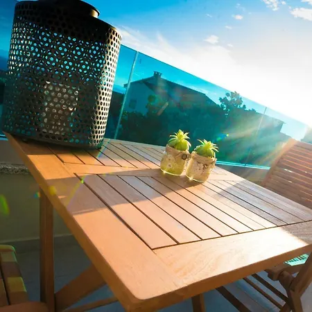 Mikulic Apartment Makarska