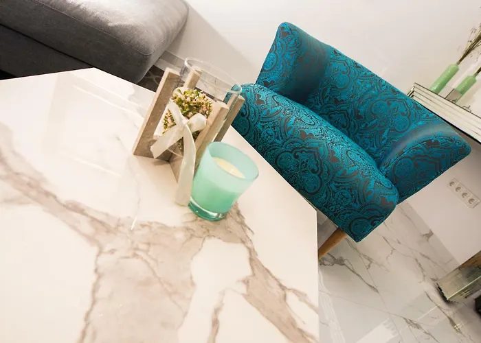 Mikulic Μακάρσκα