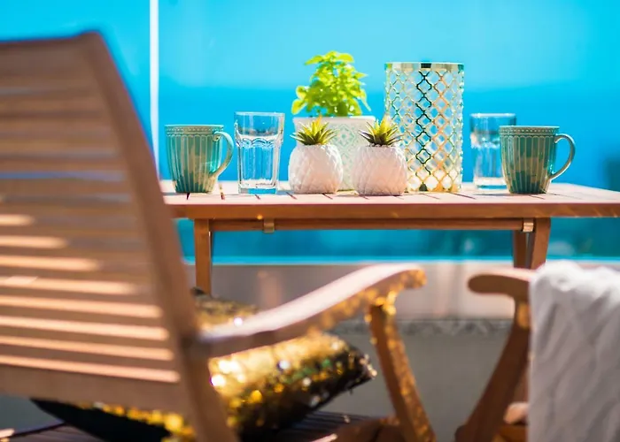 Mikulic Μακάρσκα